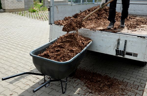Bulk Mulch Delivery in Owensboro